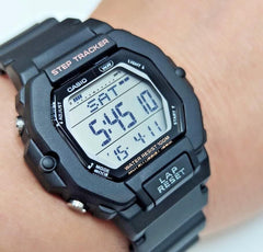 CASIO LWS-2200H Men’s Digital / Step-Tracker Watch – 100 m Water Resistance, LED Light, Lap Memory & Step Count