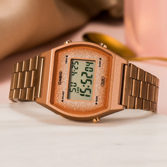 CASIO B640WCG-5DF Vintage Watch – Retro 1980s Style, Gold Stainless Steel Band, Water-Resistant, Multifunctional Features, Classic Design