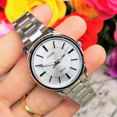 CASIO LTP-1303D-7AVDF Women’s Analog Watch – Classic Silver Stainless Steel, White Dial, Quartz Movement, Elegant Daily Wear, Water Resistant