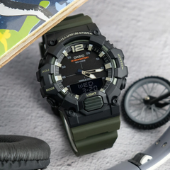 CASIO HDC‑700‑3AVDF Men’s Analog-Digital Watch – 10-Year Battery, 30 Telememo, World Time, 100M Water Resistance, LED Light