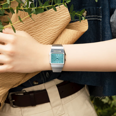 Casio AQ-800EC-2ADF Vintage Watch – Dual Display, Retro Blue Dial, Mesh Strap for Classic Style