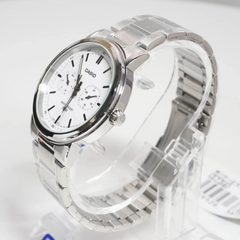 CASIO MTP‑E335D‑7EV Men’s Analog Watch – White Dial Stainless Steel, Day & Date Subdials, 50 m Water Resistant