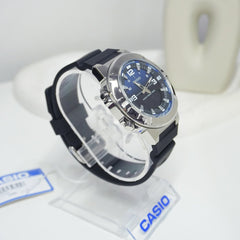 CASIO AMW-870A-2AVDF Analog-Digital Combination Watch – Stainless Steel, Dual Time Display, Water-Resistant