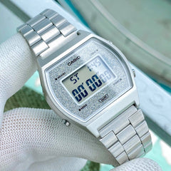 CASIO B640WDG-7DF Digital Vintage Watch – Retro 1980s Style, Stainless Steel Band, Multifunctional, Water-Resistant, Classic White Design