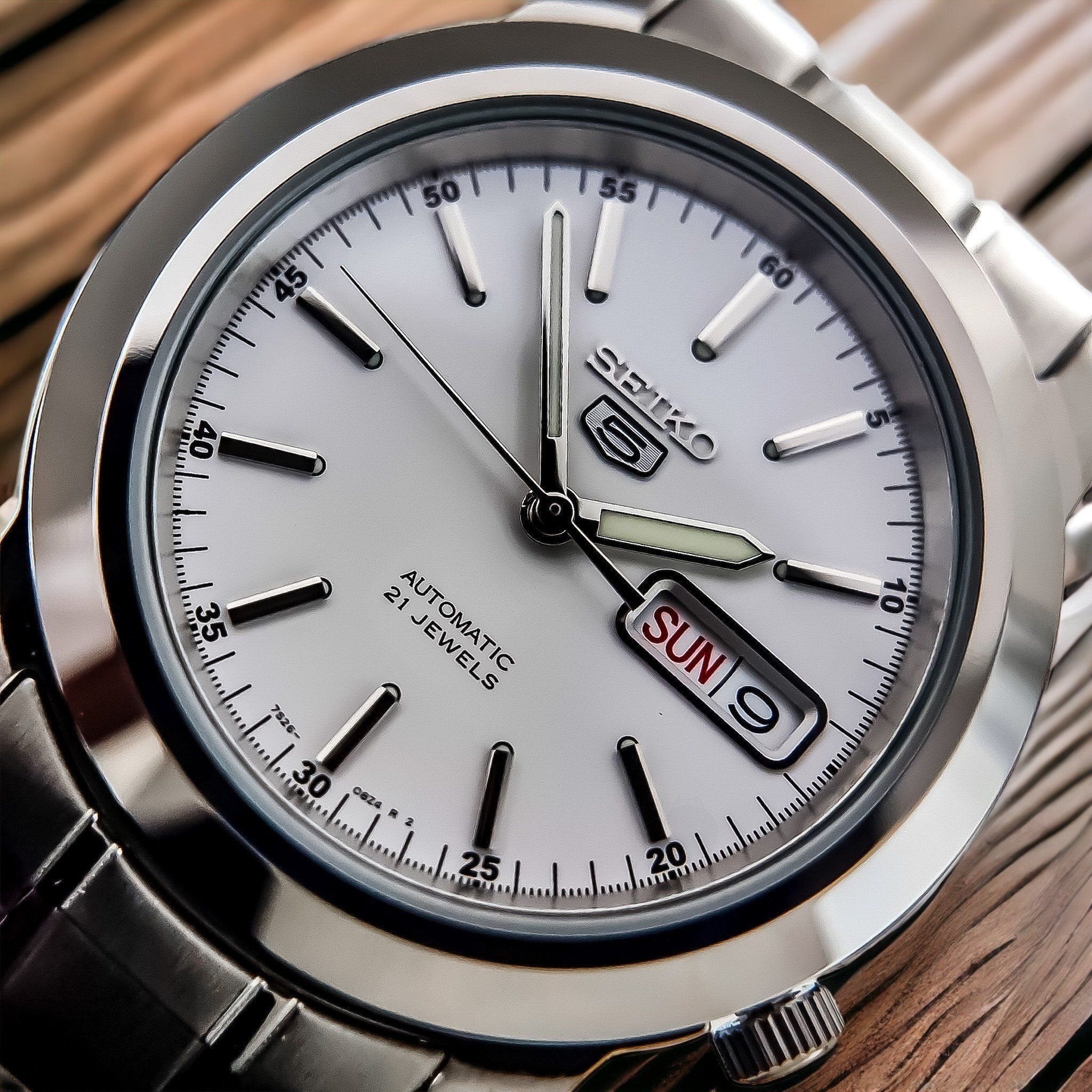 SEIKO SNKE49J1 MODEL WATCHES - THE HAPPY BUY
