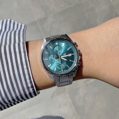 CASIO EDIFICE EFV-610DE-2AUDF Men’s Standard Chronograph – Blue Sunray Dial, Stainless Steel Bracelet, Quartz, Date, Mineral Glass, 100M Water Resistant