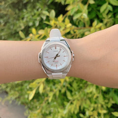 CASIO LWA-300H-7EVDF Women’s / Unisex Analogue Watch – 100 m Water Resistance, Resin Strap & Metal Bezel
