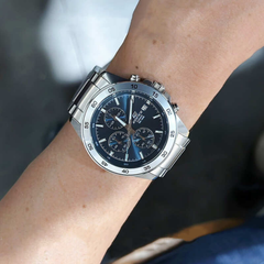 CASIO EDIFICE EFR-526D-2AVUDF Chronograph Watch for Men with Stainless Steel Band and Blue Dial Silver