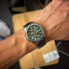 CASIO EDIFICE EFV-640DC-3ADF Men's Chronograph Watch | Black Stainless Steel Band | Green Dial Sport Quartz Watch | 100M Water Resistant Stopwatch Analog Timepiece