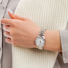 CASIO LTP-1302D-7BVDF Women’s Analog Watch – White Dial, Stainless Steel Bracelet, Date Display, 50m Water Resistant, Quartz