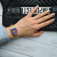 CASIO LA670WGA-6DF Vintage Digital Women’s Watch, Gold Tone Stainless Steel Band, Daily Alarm, Stopwatch