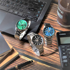 CASIO EDIFICE EFV-650D-3AVUDF Men’s Chronograph Watch – Green Sunray Dial, Stainless Steel Bracelet, Quartz, Date, Mineral Glass, 100M Water Resistant