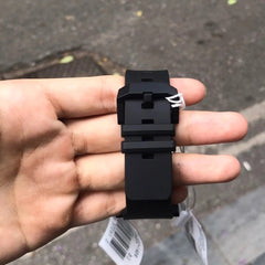 ساعات كاسيو جي-شوك GA-2300-1ADR النموذجية