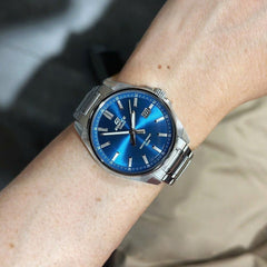 CASIO EDIFICE EFV-150D-2AVUDF Analog Watch for Men with Stainless Steel Band and Blue Dial Silver