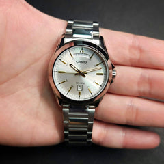 CASIO MTP-1370D Series Men’s Analog Watch – Stainless Steel Bracelet, Day & Date Display, Quartz Movement, Classic Business Design, Water Resistant