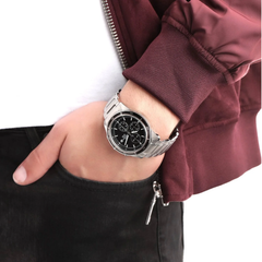 CASIO EDIFICE EFR-526D-1AVUDF Chronograph Watch for Men with Stainless Steel Band and Black Dial Silver