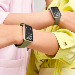 Xiaomi Smart Band 7 Pro Global – 1.64″ AMOLED, Built‑in GPS, 110+ Sports Modes, SpO₂ & Heart‑Rate Tracking, Up to 12‑Day Battery