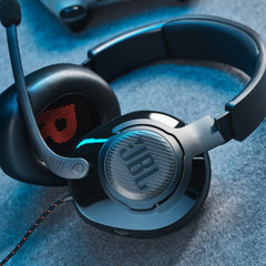 سماعة ألعاب JBL QUANTUM 300 هجينة سلكية فوق الأذن مع ميكروفون قابل للطي