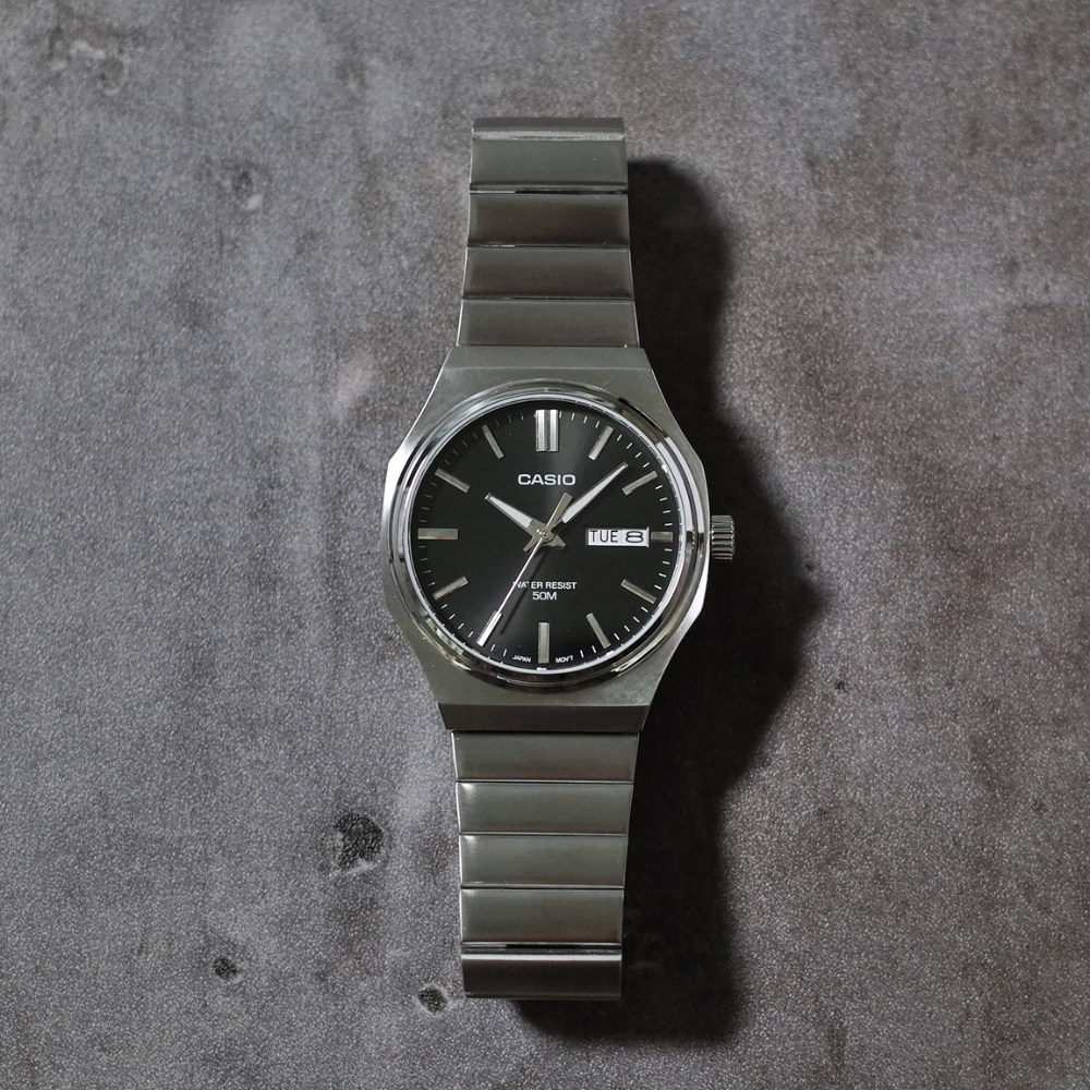 Casio MTP-E735D-1AVDF Men’s Analog Quartz Watch with Stainless Steel Bracelet, Black Dial - THE HAPPY BUY