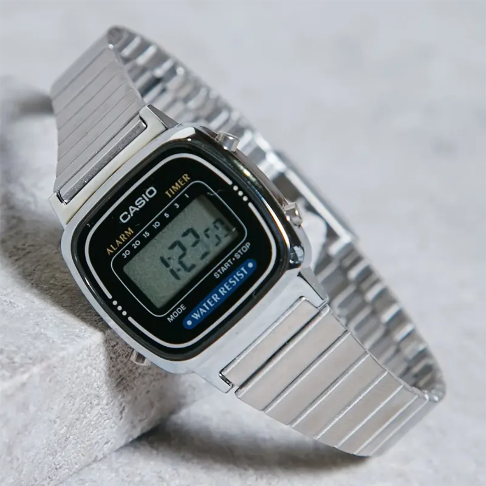 CASIO VINTAGE MODEL LA670WD-1 WOMEN'S WATCHES