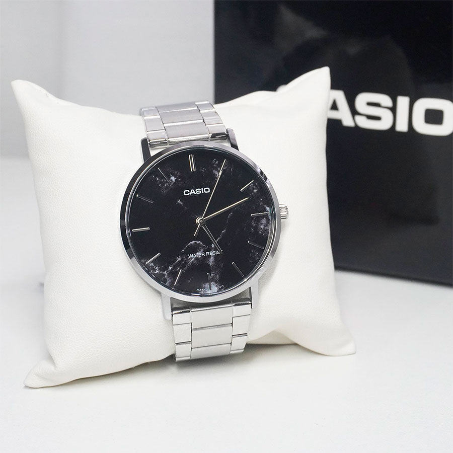 CASIO MTP-VT01DM-1AUDF Standard Analog Men’s Watch – Black Dial, Stainless Steel Case & Mesh Band, Slim Design, Quartz Movement, 50M Water Resistance, Mineral Glass – Men’s Classic Business Watch