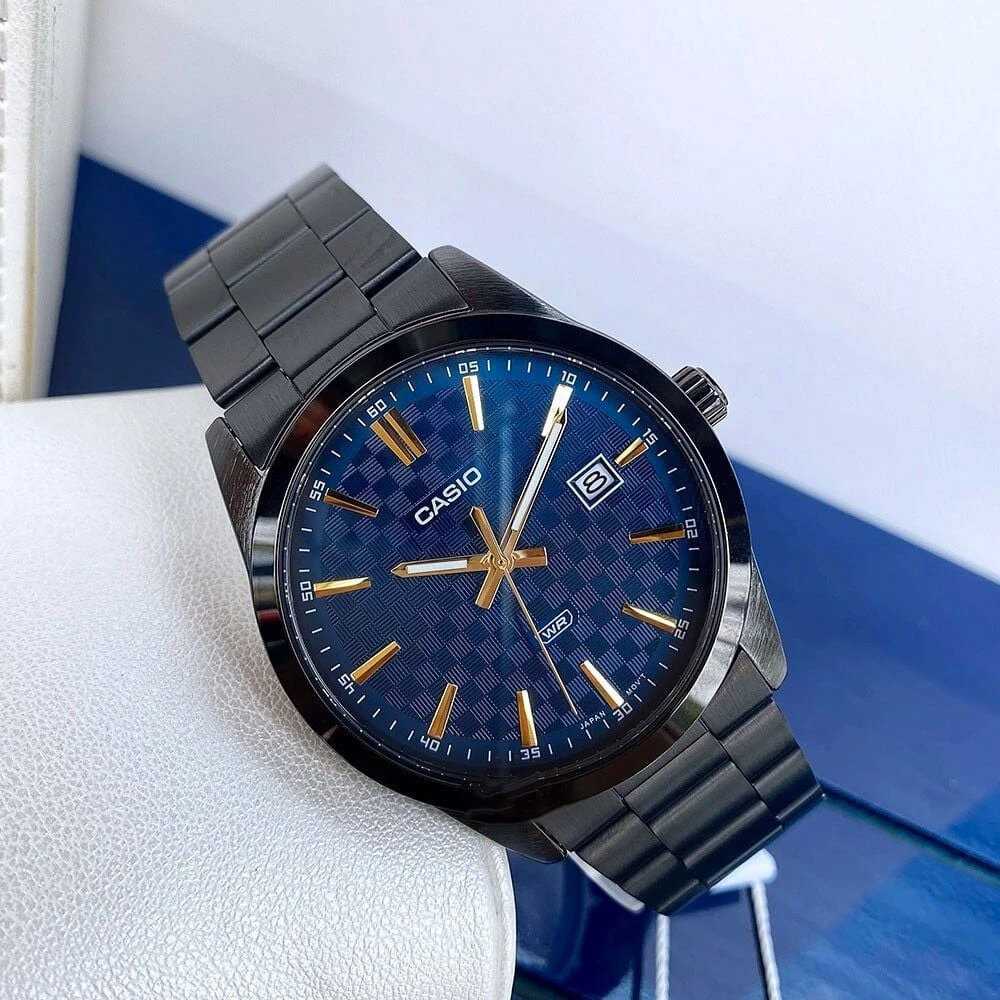 CASIO MTP-VD03B Series Standard Analog Men’s Watch – Black Stainless Steel Case & Band, Date Display, Quartz Movement, 50M Water Resistance, Mineral Glass – Men’s Modern Classic Watch