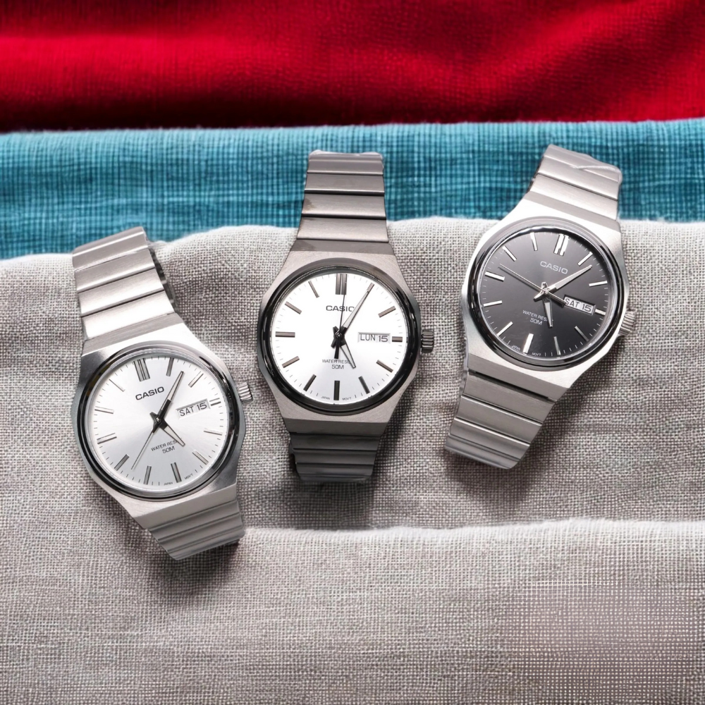 Casio MTP-E735D-1AVDF Men’s Analog Quartz Watch with Stainless Steel Bracelet, Black Dial - THE HAPPY BUY