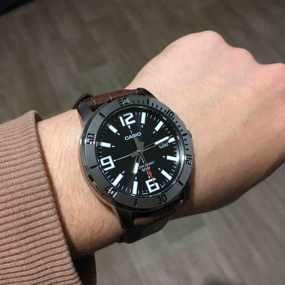 CASIO MTP-VD01L-1BVUDF Standard Analog Men’s Watch – Black Dial, Stainless Steel Case, Genuine Leather Band, Date Display, Quartz Movement, 50M Water Resistance, Mineral Glass – Men’s Classic Casual Watch