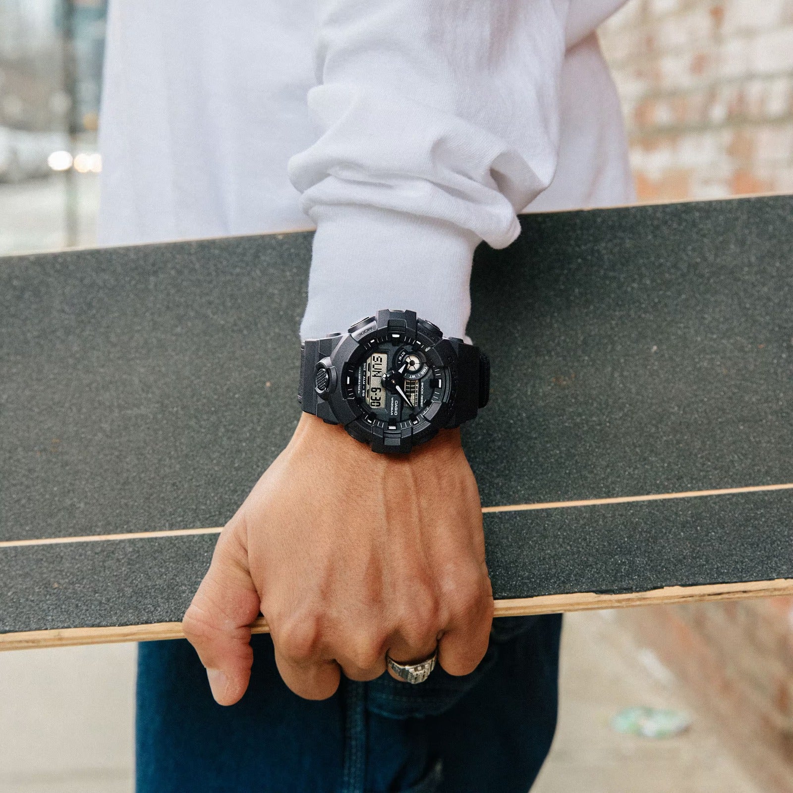 CASIO G-SHOCK GA-700BCE-1A MODEL WATCHES