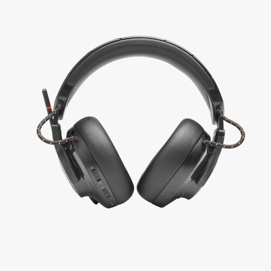 سماعة الألعاب اللاسلكية JBL QUANTUM 600 عالية الأداء، بتصميم يغطي الأذن، مع صوت محيطي وميزة الدردشة.