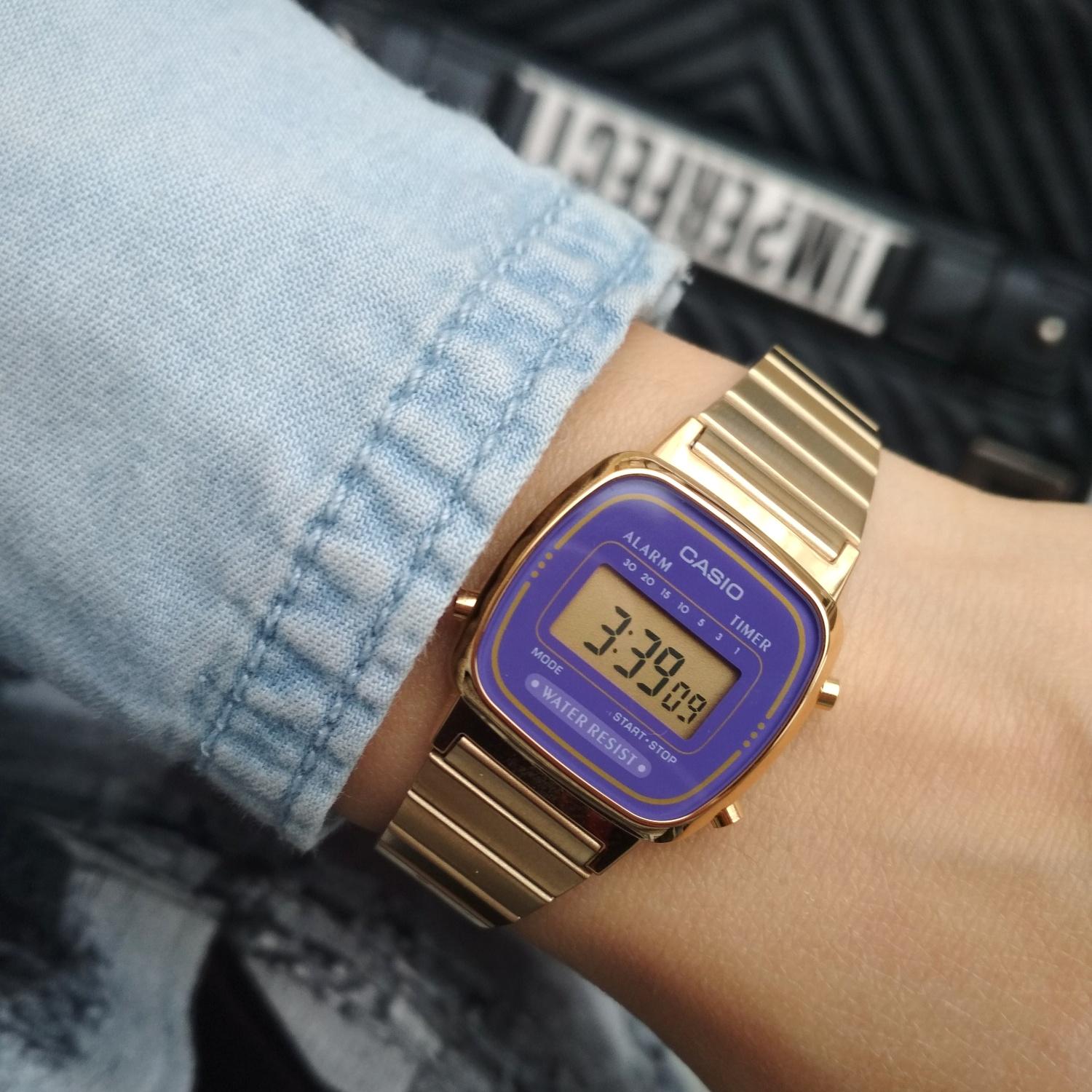 CASIO LA670WGA-6DF Vintage Digital Women’s Watch, Gold Tone Stainless Steel Band, Daily Alarm, Stopwatch