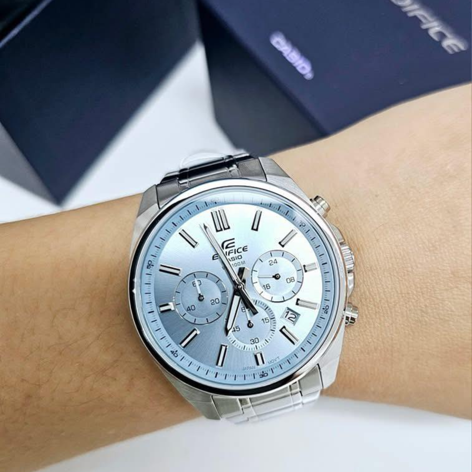 CASIO EDIFICE EFV-650D-2BVUDF Men’s Chronograph Watch – Blue Sunray Dial, Stainless Steel Bracelet, Quartz, Date, Mineral Glass, 100M Water Resistant
