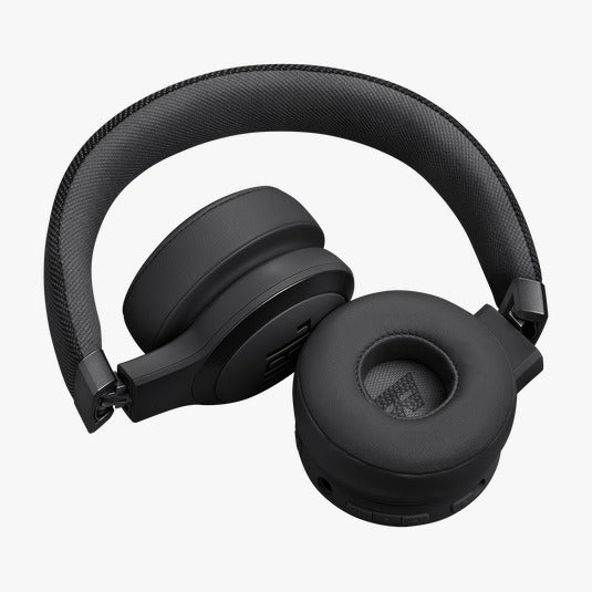 سماعات رأس بلوتوث JBL LIVE 670NC على الأذن