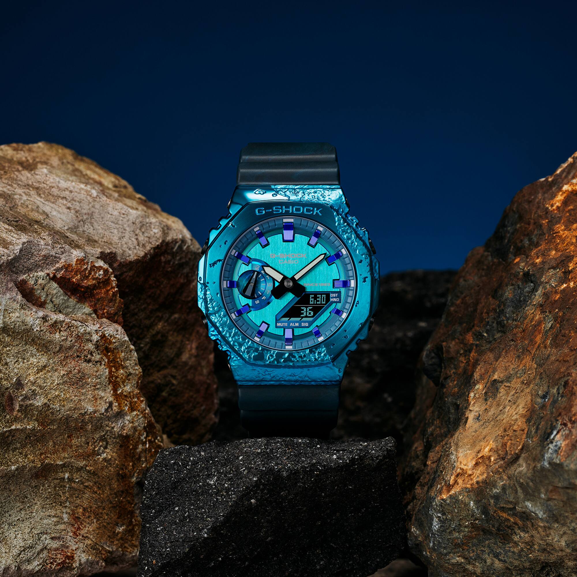 CASIO G-SHOCK GM-2140GEM-2ADR MODEL WATCHES