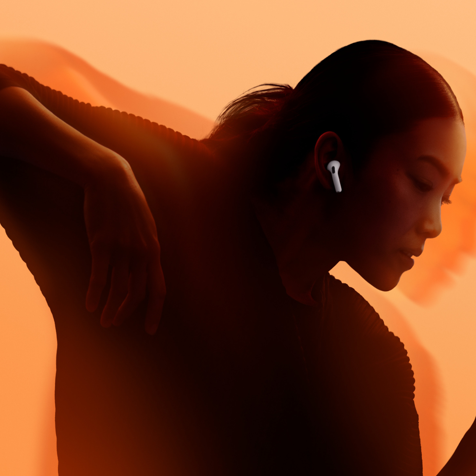 APPLE AIRPODS 4 WITH ACTIVE NOISE CANCELLATION
