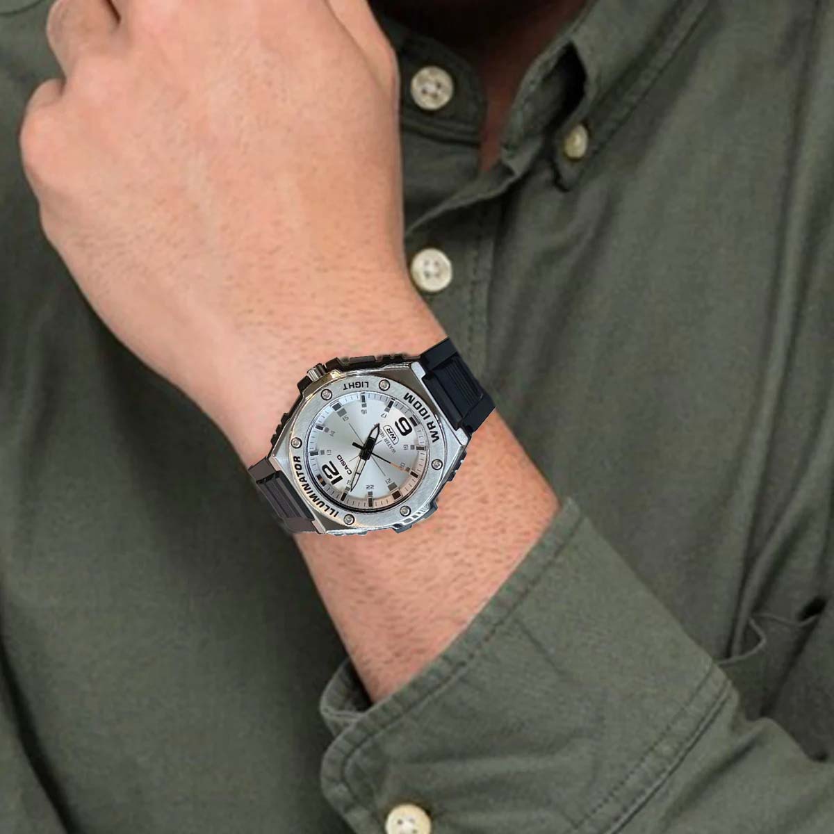 CASIO MWA-100H Series Standard Analog Men’s Watch – Stainless Steel Bezel, LED Light, 100M Water Resistance, Quartz Movement, Long Battery Life, Resin Case & Strap – Men’s Classic Sports Watch